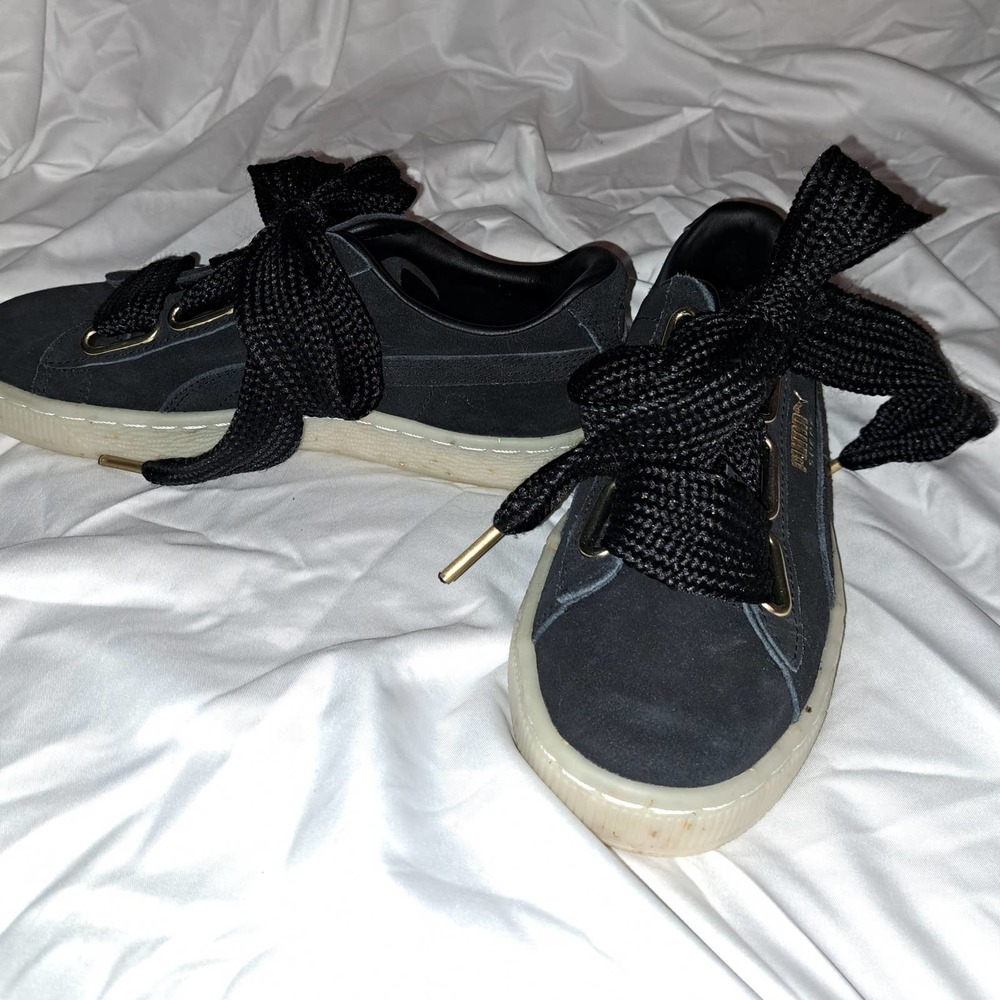 Ladies Puma Suede Black with Gold accents Mega Huge Laces 5.5
